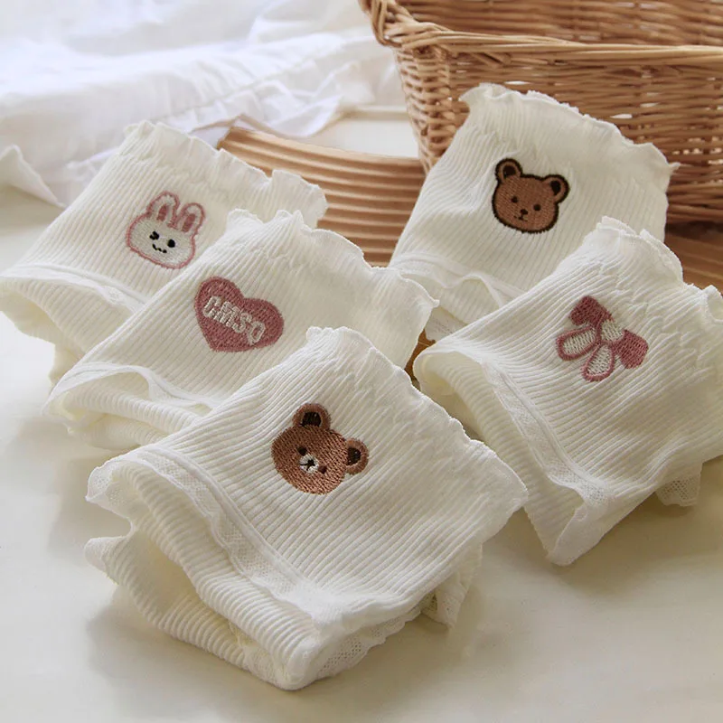 

Ins Simple Cartoon Embroidery Cotton Women's Underpants Mid Waist White Cute Ruffle Breathable Soft Panties Student Daily Briefs