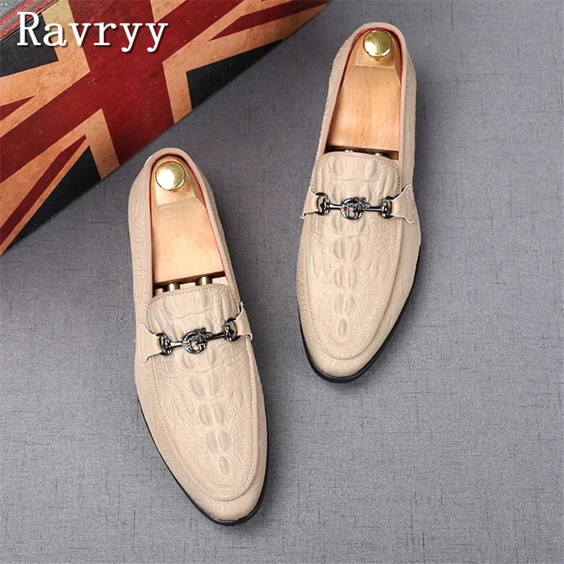 

Luxury Design Crocodile Patterned Men Loafers Pointed Toe Metal Buckle Decor Soft Sole Slip On Lazy Casual Leather Shoes