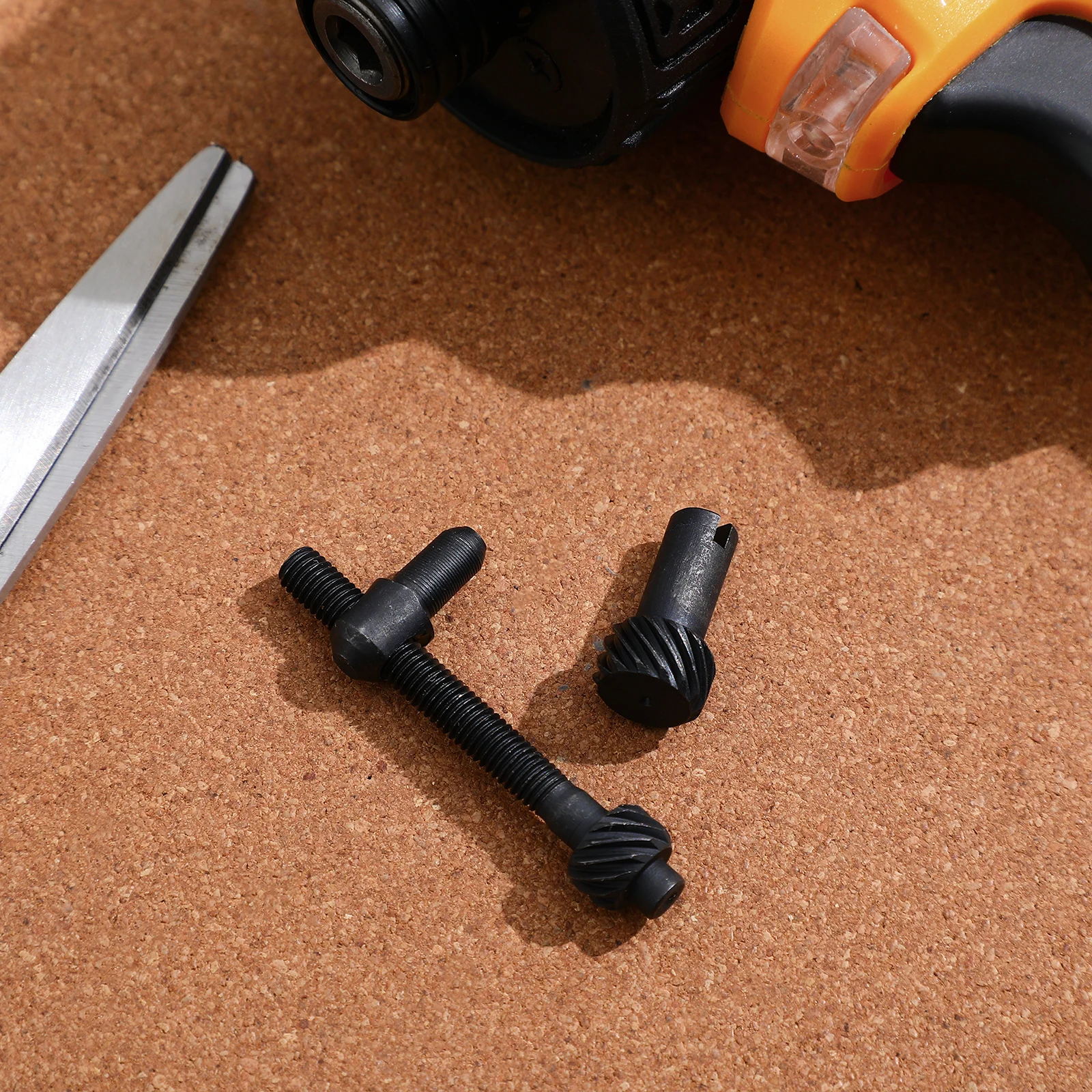 

1 set 1 Set Chainsaw Tension Screw: Durable Metal Chain Tensioner Adjuster For Craftsman Chainsaw Replacement Repair Link Set