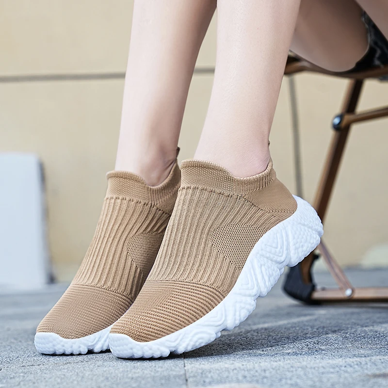 2023 Men's Sports Shoes Couple Flat Bottom Elevated Shoes Factory Direct Sales Free Delivery Casual Shoes Elastic Running Tennis