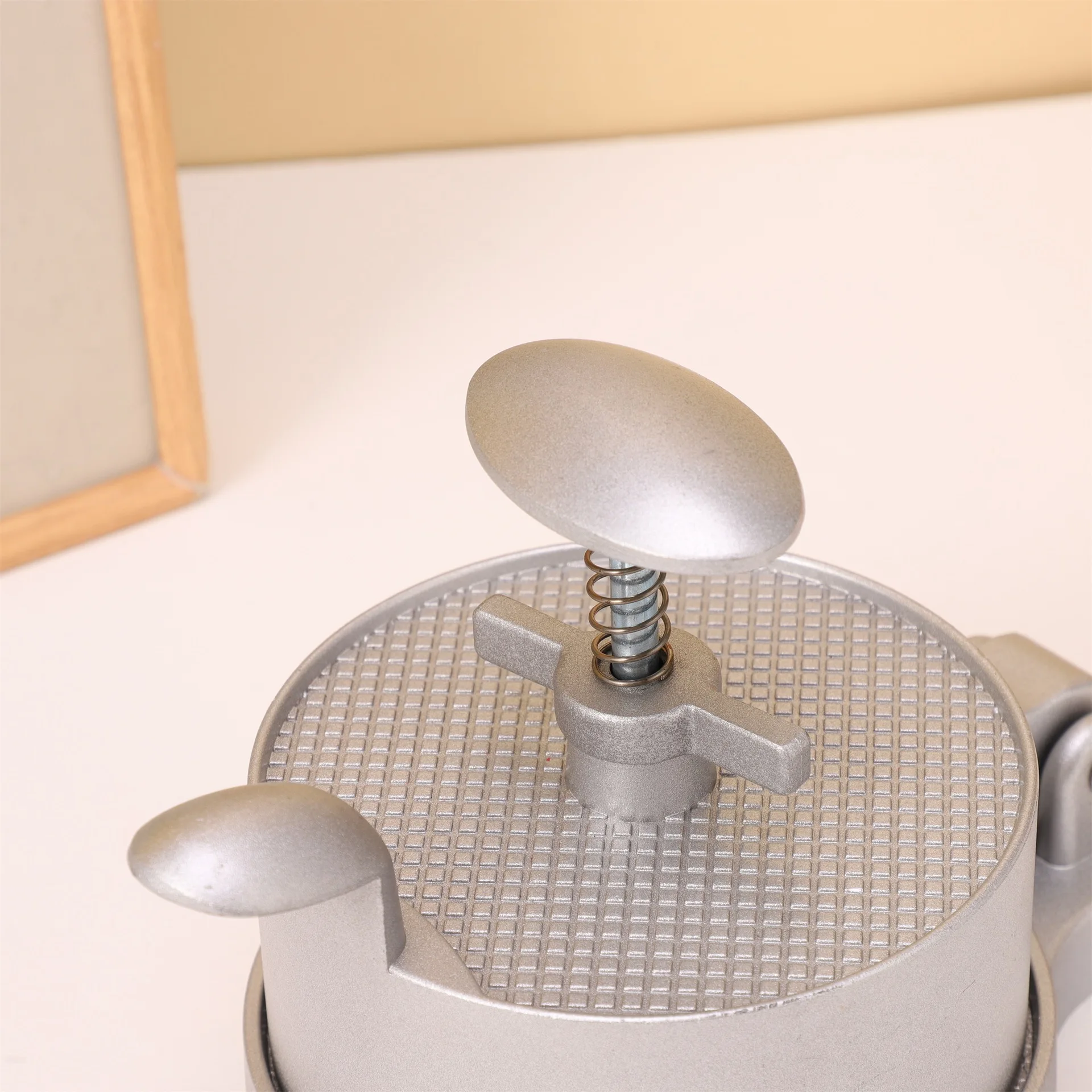 Durable Kitchen Tool - Aluminum Alloy Hamburger Patty Maker with Non-Stick Surface