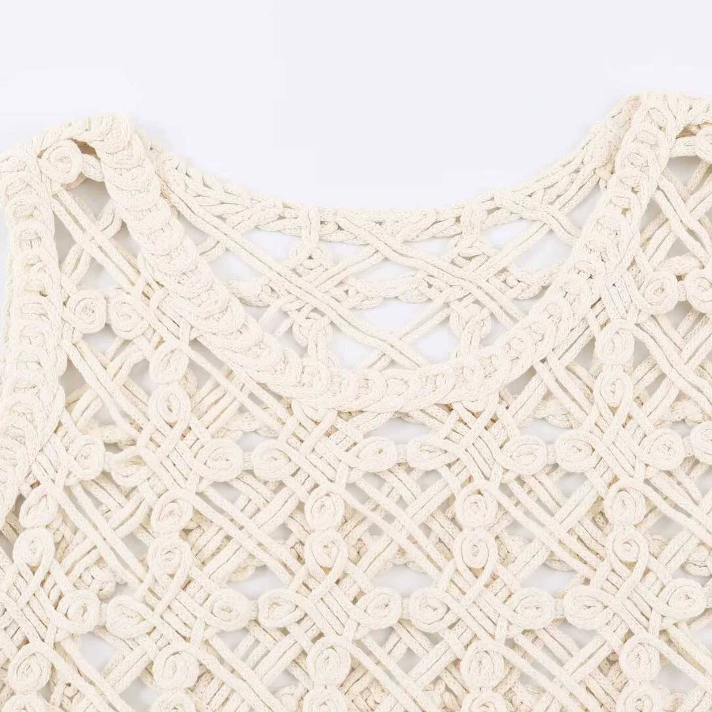 Women's Fashionable Hollow out Fringed Hem round Neck Sleeveless Top New 2026 Autumn Collection Versatile Individual Style