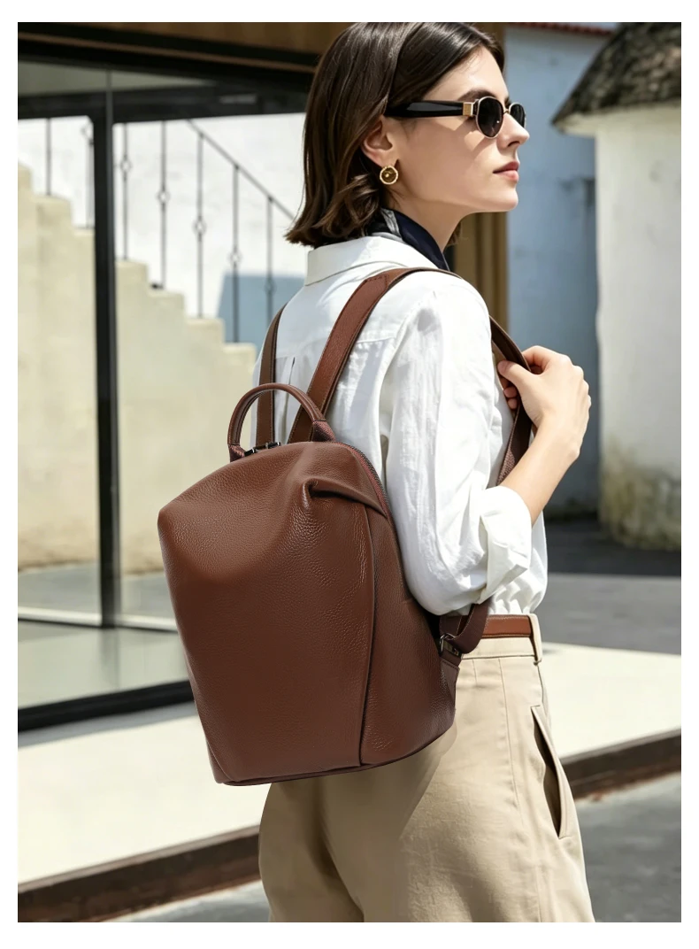Echtleder-Rucksack für Damen, Kompakte Diebstahlsichere Umhängetasche mit Obergriff, Perfekt für Büro, Reisen & Alltag – Detail 2