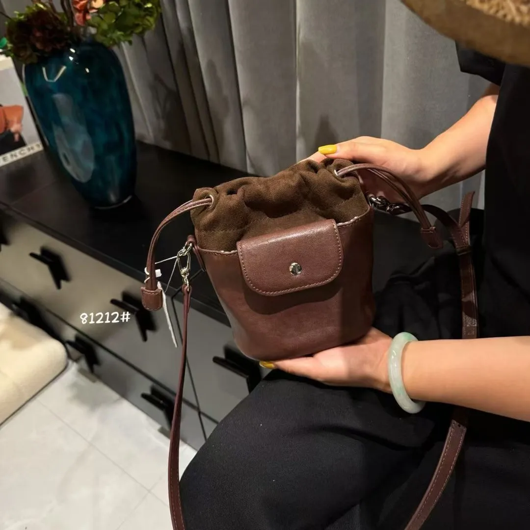 

Осень-зима 2022, новая матовая кожаная сумка-мешок на шнурке, корейская версия, простая повседневная модная сумка с наклоном