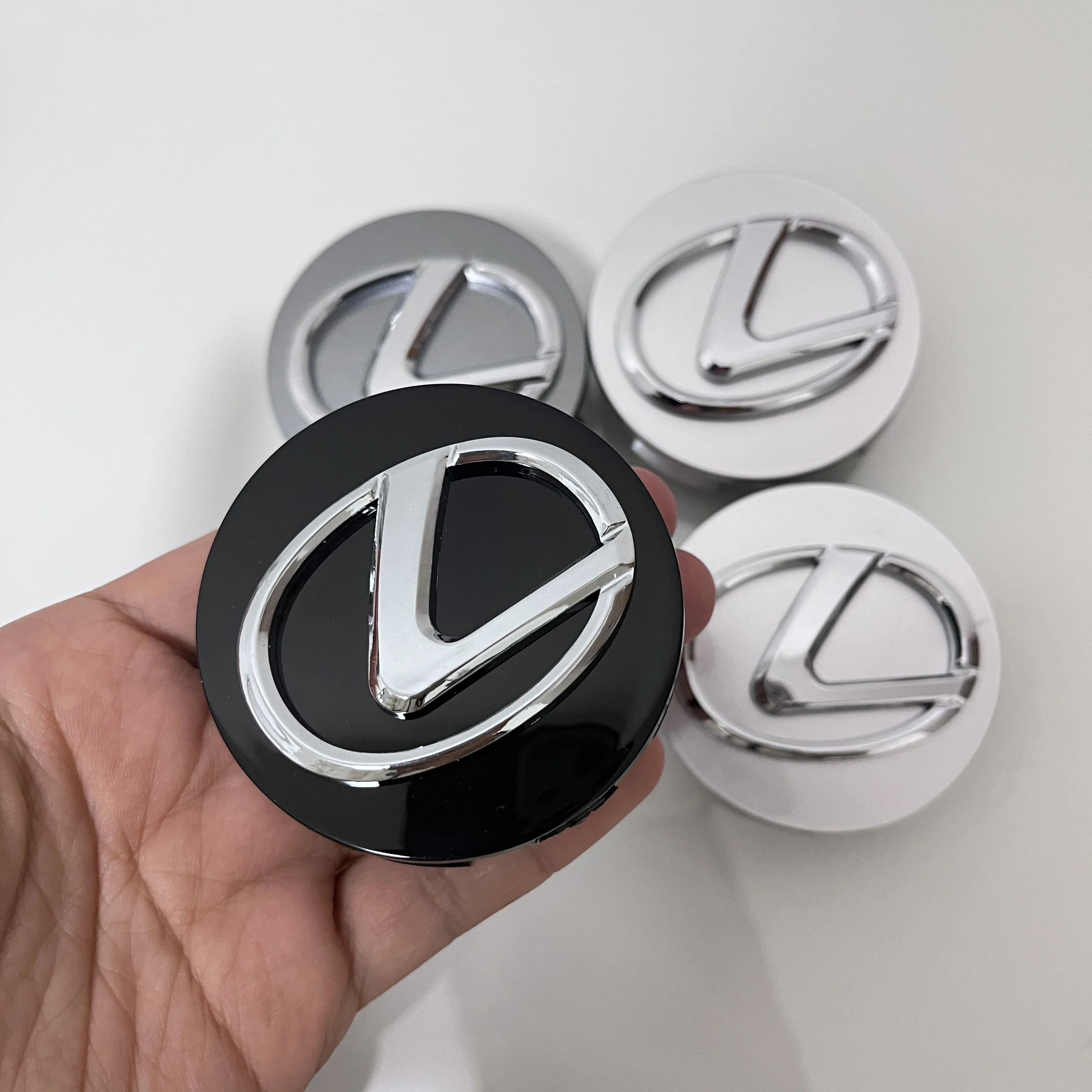 4pcs 62mm Wheel Hub Center Caps For Lexus Badge Cover Hubcaps for NX200T ES200 ES350 IS300 RX240 GS450h LS500h Car Accessories