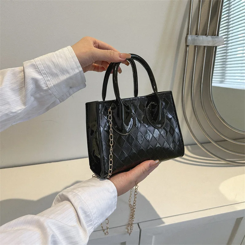 2024 New Fashion Shoulder Crossbody Bag for Women Solid Colour PU Leather Simple Female Daily Bag Casual Handbag Purse Clutches