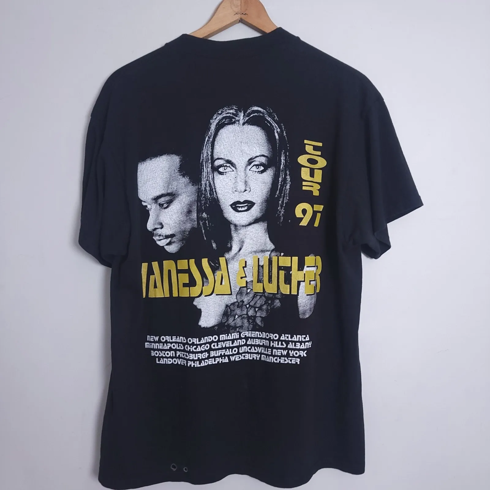 خمر فانيسا ويليامز لوثر فاندروس جولة الحفل 90s R و B الراب المحملة 1997 جولة سوداء قميص جرافيك المحملة روك باند للجنسين #5