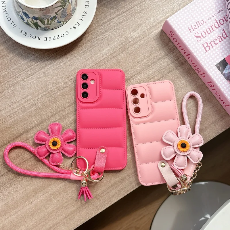 Thumbnail 2 - #4 Top Motorola Edge 40 Cases Picks for Every Budget