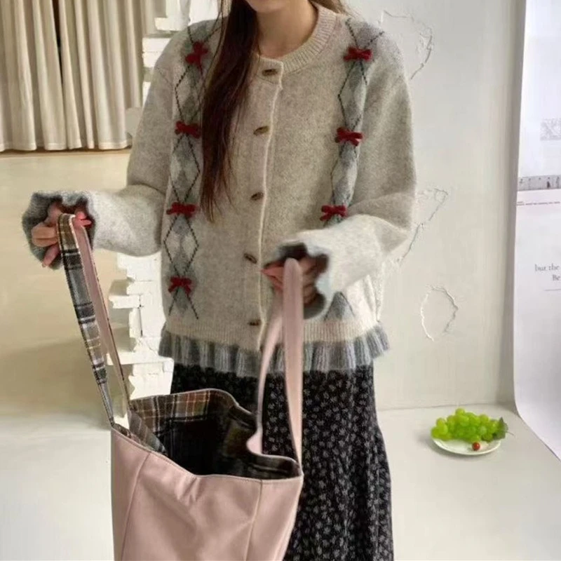 Korea Chic Horn Button Small Fragrance Sweaters Vest Knit Slim Fungus Lazy Cardigan Age Reduction French Style Knitwear
