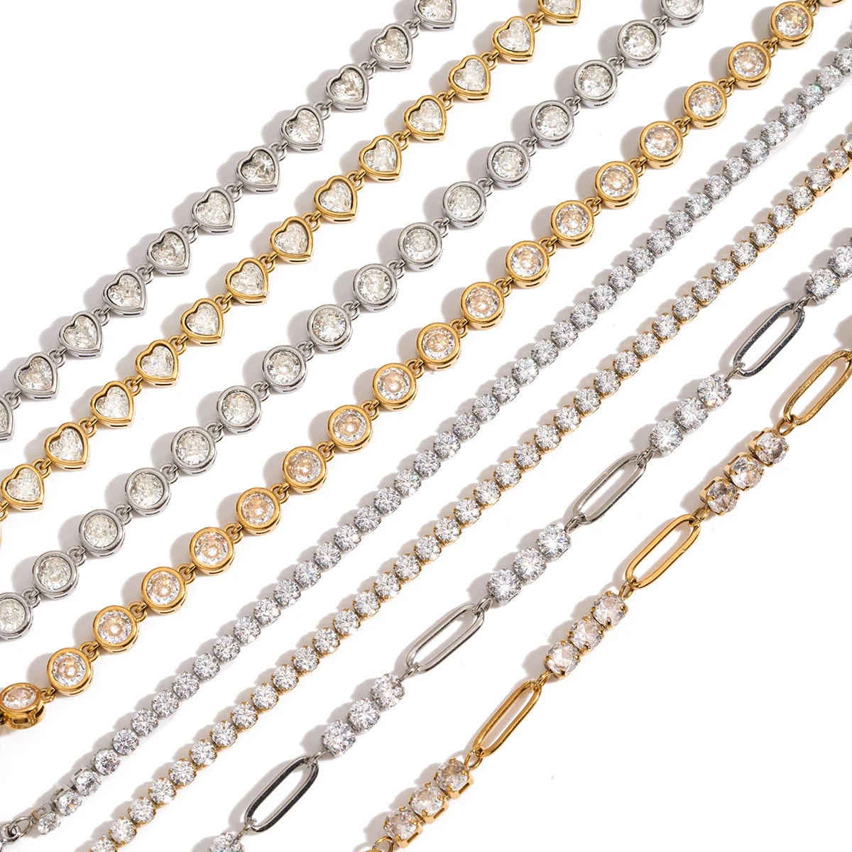 

Youthway Stainless Steel Chain Bracelet with Heart-Shaped Zirconia and Gold Color Plating for Women Casual Everyday Jewelry Gift