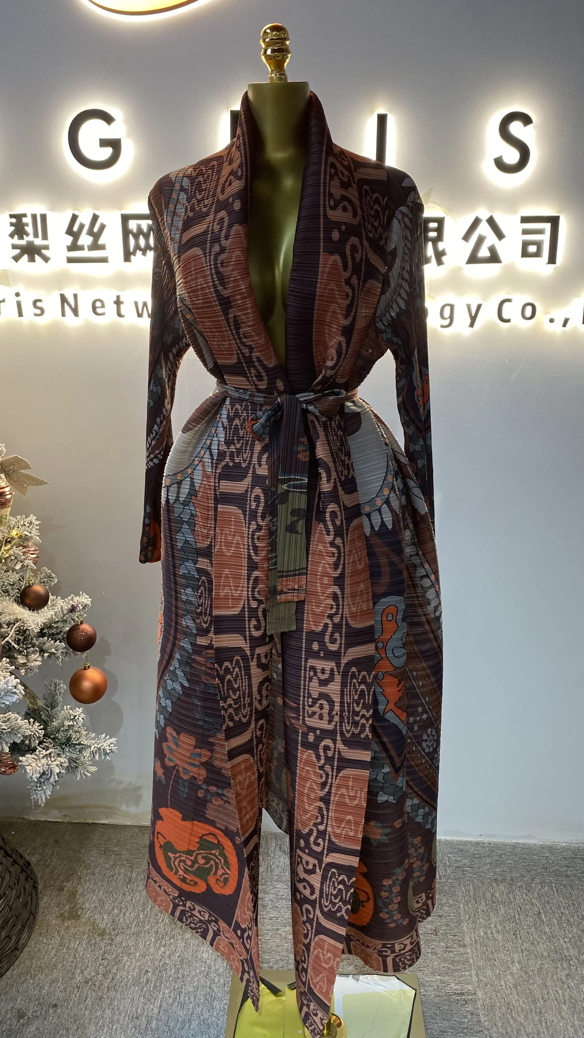 

Women's Plus Size Nightgown Trench Coat Pleated Design Traditional Muslim-GZXX021