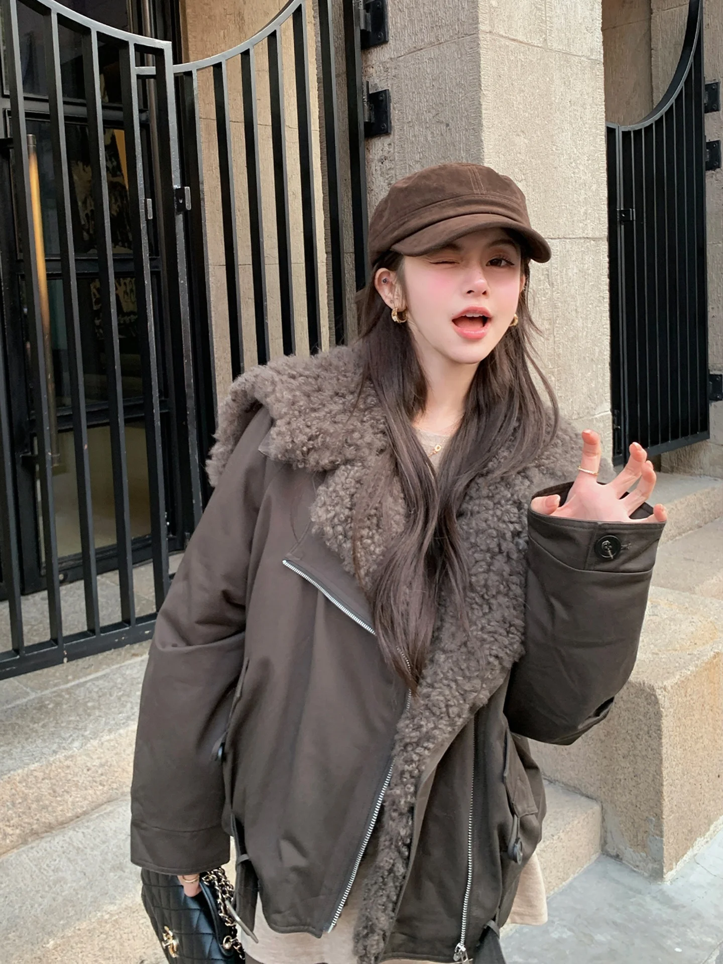 

Зимняя куртка-парка Daisy Winter Declaration из шерсти и меха, утепленная пухом, женская, теплая, универсальный крой, длинный рукав, на молнии