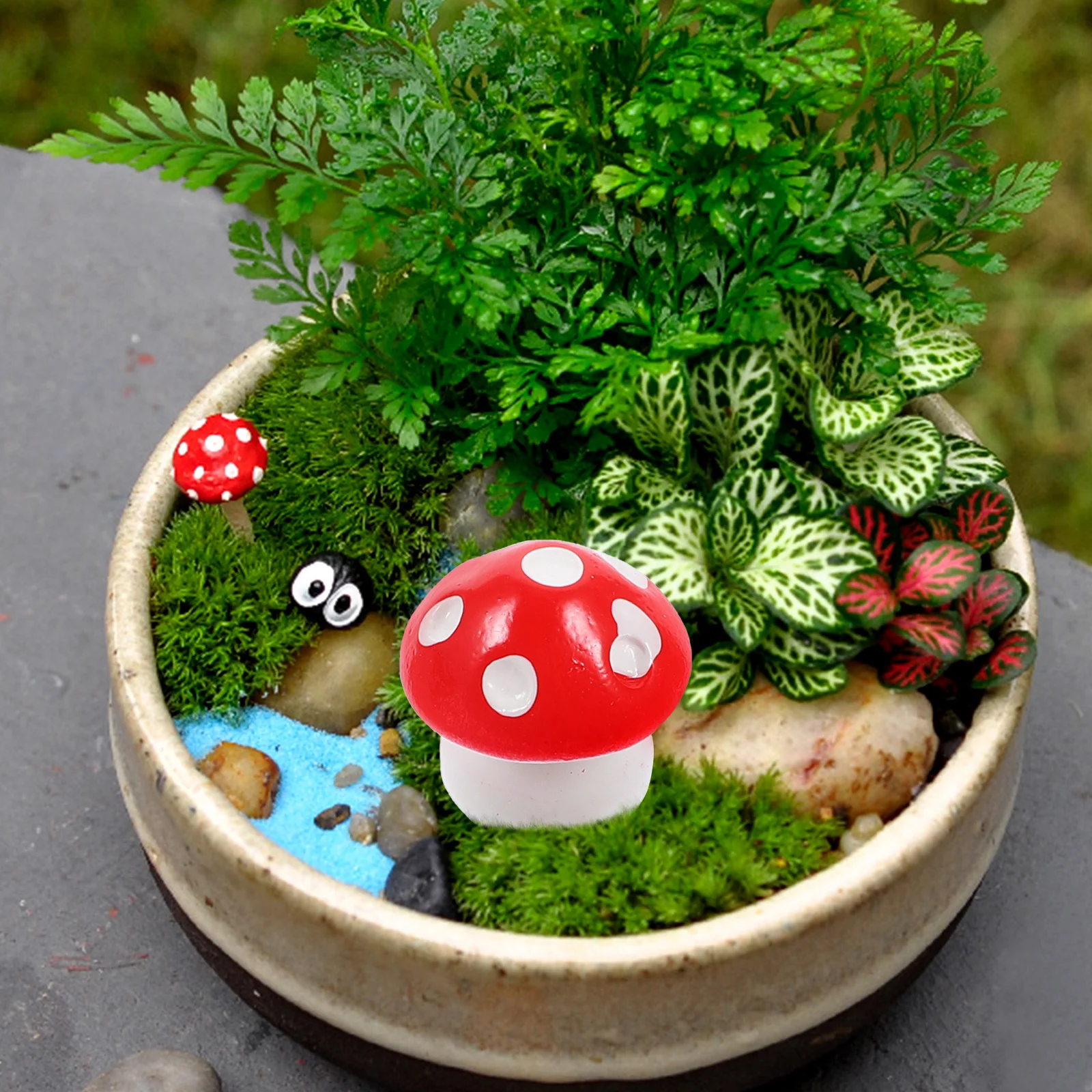 

50Pcs Mini Mushroom Decorations Resin Bonsai Ornament Lifelike Simulation for Indoor Outdoor DIY Room Decoration