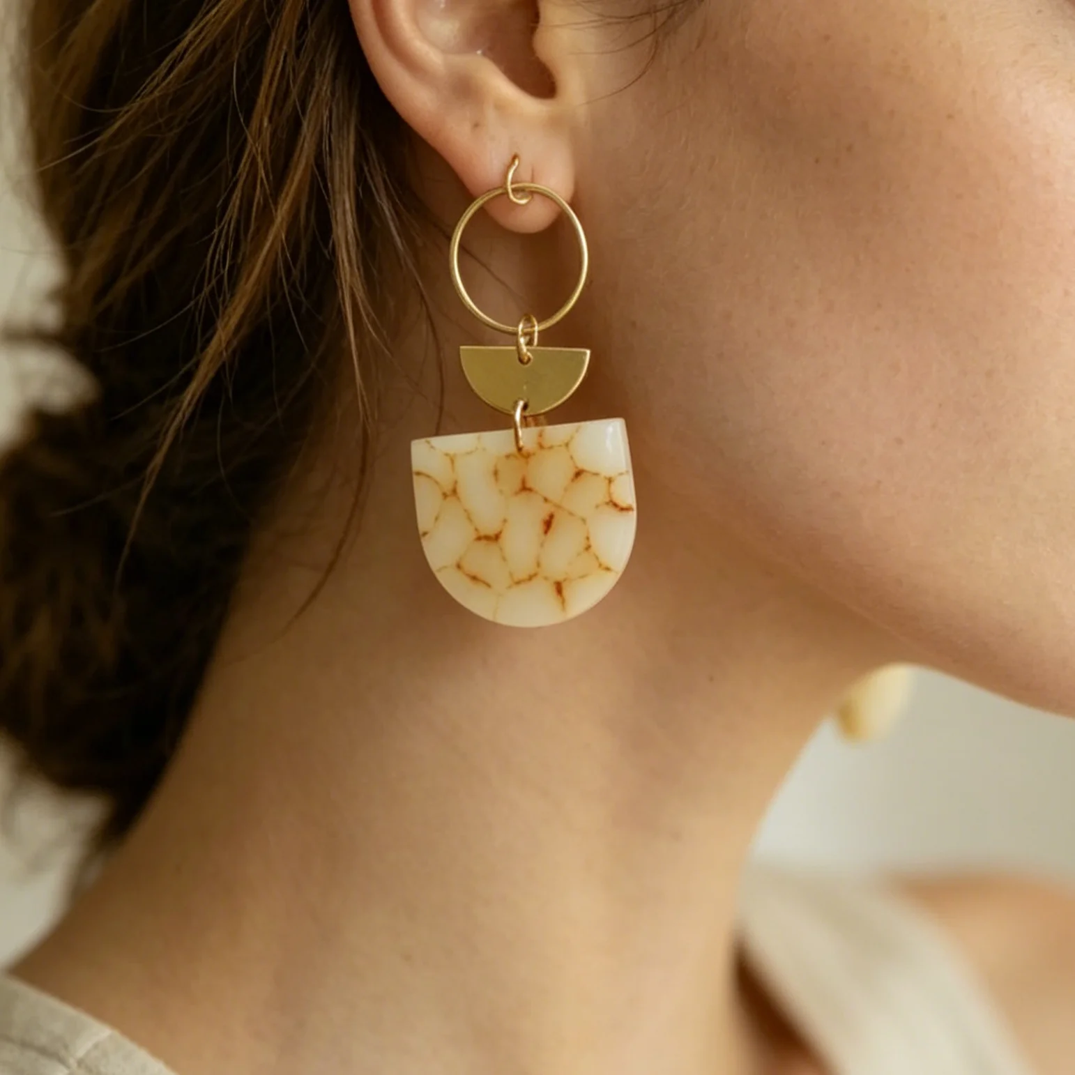 Women\'s Boho Fashion Dangle Matte Look Earrings Multi Colors Marble Pattern Polymer Clay Shield Shape Jewelry with Brass Ring