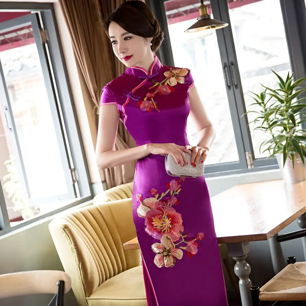 New Ladies Cheongsam Dress Qipao Dresses Women Black Red Traditional Chinese Style Long Dress Embroidery Evening Party Gown