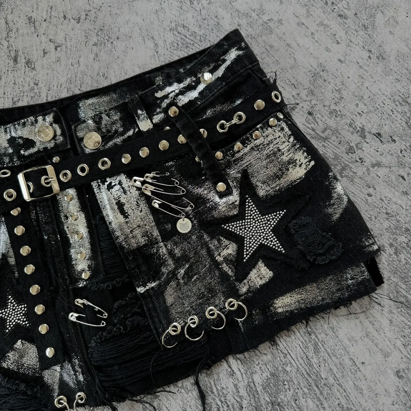 New Gothic Harajuku Y2K Black Skirt Sexy Girl Retro Washed Rhinestone Sequin Baggy Denim Skirts High Waist Slim Jean Mini Skirt