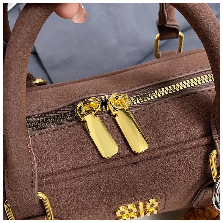 Elegant Leather Tote Bag for Ladies, Spacious Interior Zipper, Popular Classic Handbags for Travel