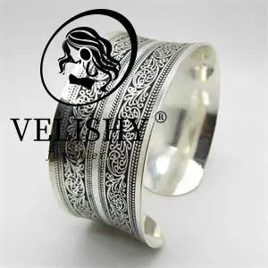 1PCS Women Vintage Bracelets Wide Lucky Flower Printing Tibet Silver Plated Totem Cuff Bracelets Bangles