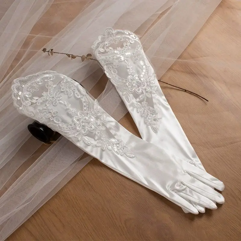 Vintage Elegant Lace Handmade White Satin Bride Gloves Christmals Party Gloves Wedding Party Wedding Gloves Multiple Styles