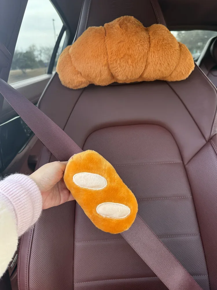 Niedliches Croissant-Autokopfstützenkissen, Plüsch-Brot-Sicherheitsgurtbezug, Auto-Kopfstützenpolster, Auto-Innendekor-Accessoires – Detail 6