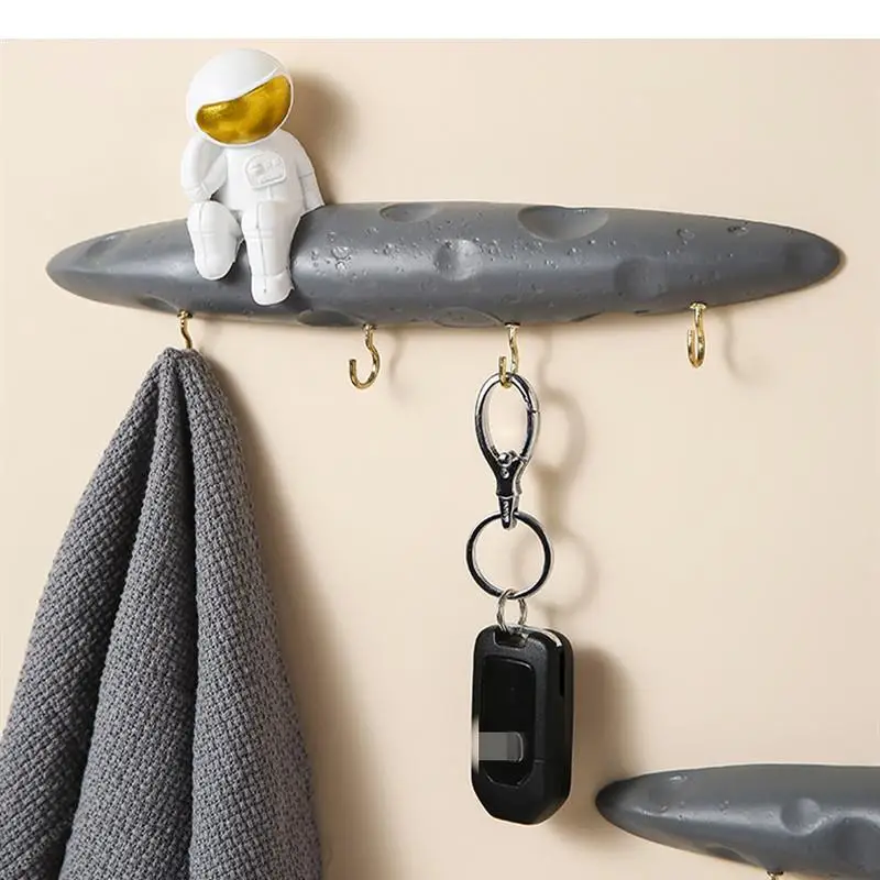 Wrought Iron Resin Astronaut Hook Decorative Hooks 4-hook Wall Wall-mounted Storage Rack Shelf Hanger