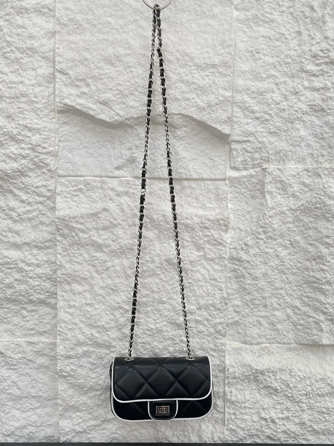 

Briti Sle верхний слой из воловьей кожи, маленькая квадратная сумка на цепочке, сумка для мобильного телефона под мышками, женская сумка через плечо на одно плечо