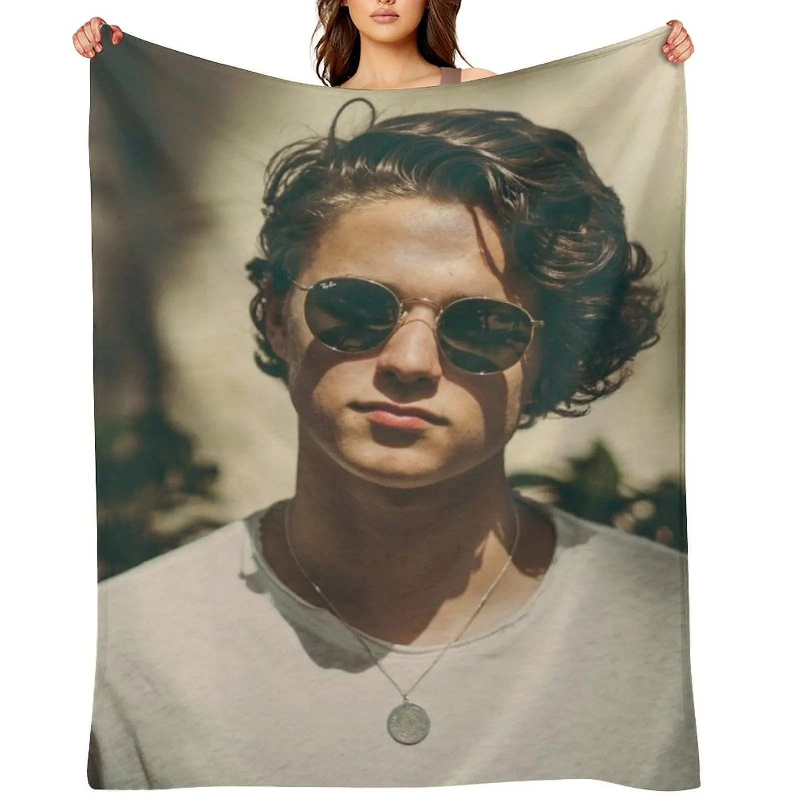 

Best Design Personalized Fit Blanket Pin Button Mask Phone Wallet T-Shirt Sticker Case! Throw Blanket Cute Cute Plaid Blankets