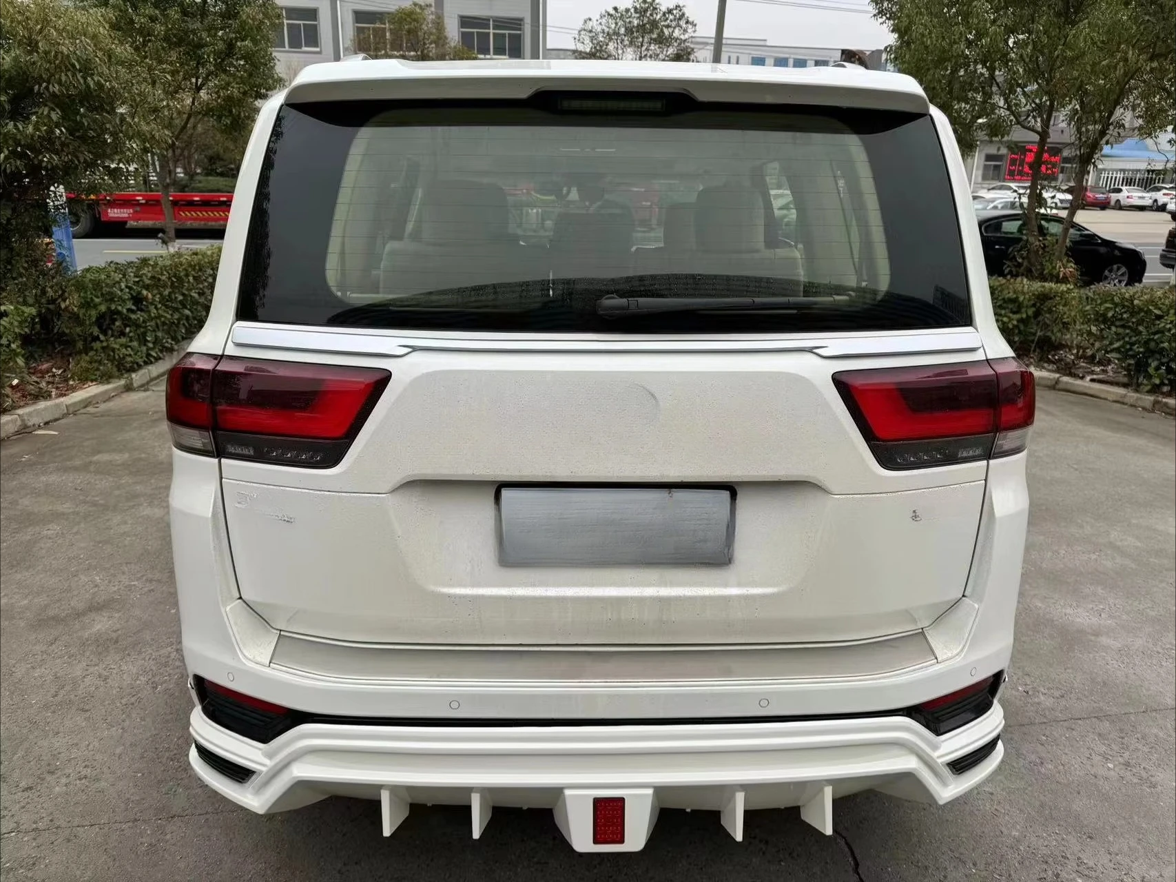 Style Body Kit for Land Cruiser LC300 2021-2025 Front Rear Bumper Side Skirts Spoiler and Fender Flares Upgrade 4