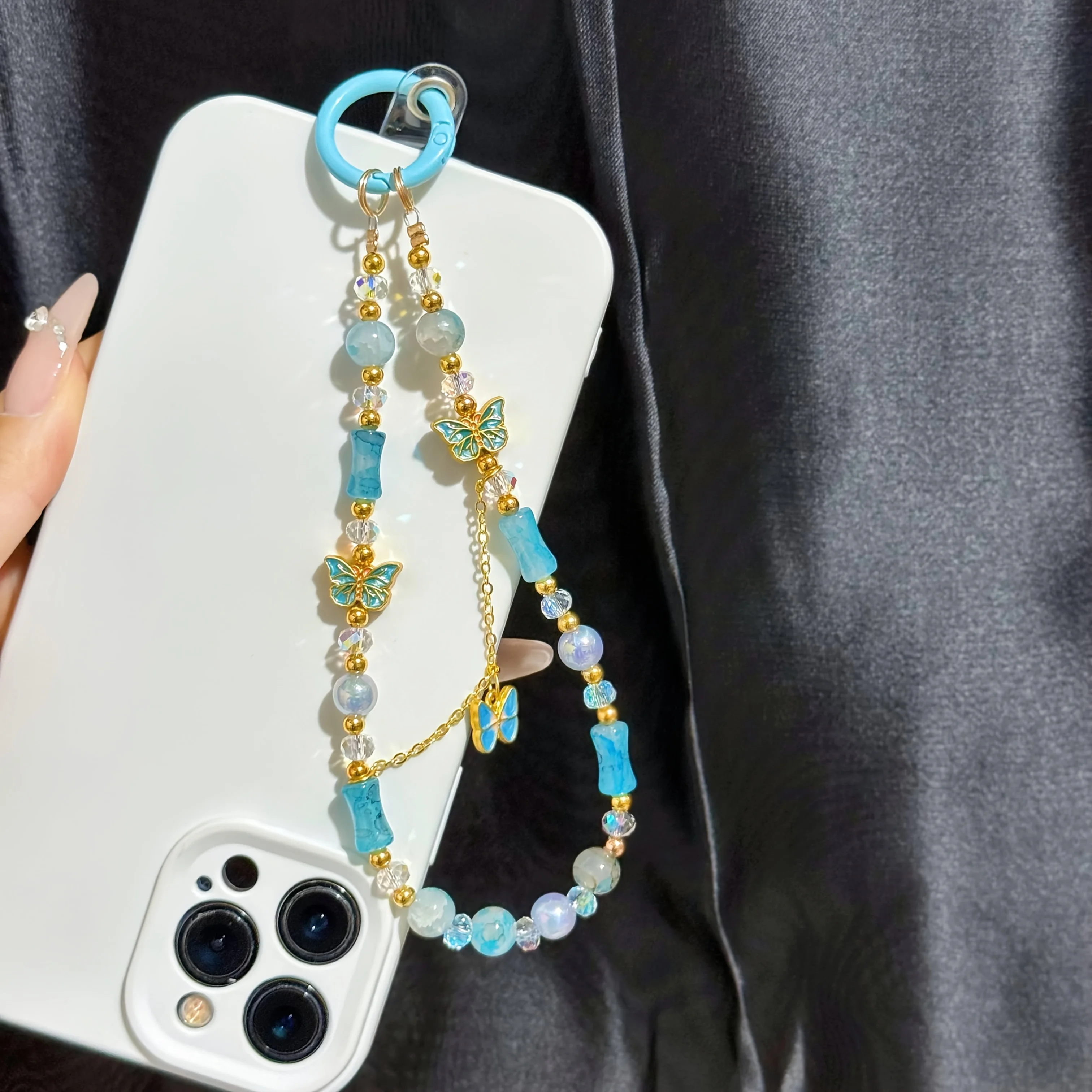 Cadena para teléfono con mariposa dorada retro, colgante azul de la suerte para mujer, collar corto de aleación con cuentas.