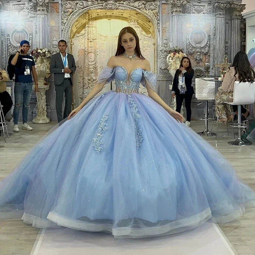 فساتين Quinceanera للأميرة باللون الأزرق السماوي اللامع للفتيات المكسيكيات ثوب حفلة حلو 16 خرز من الدانتيل لحفلات أعياد الميلاد فيستدو دي 15 أنوس