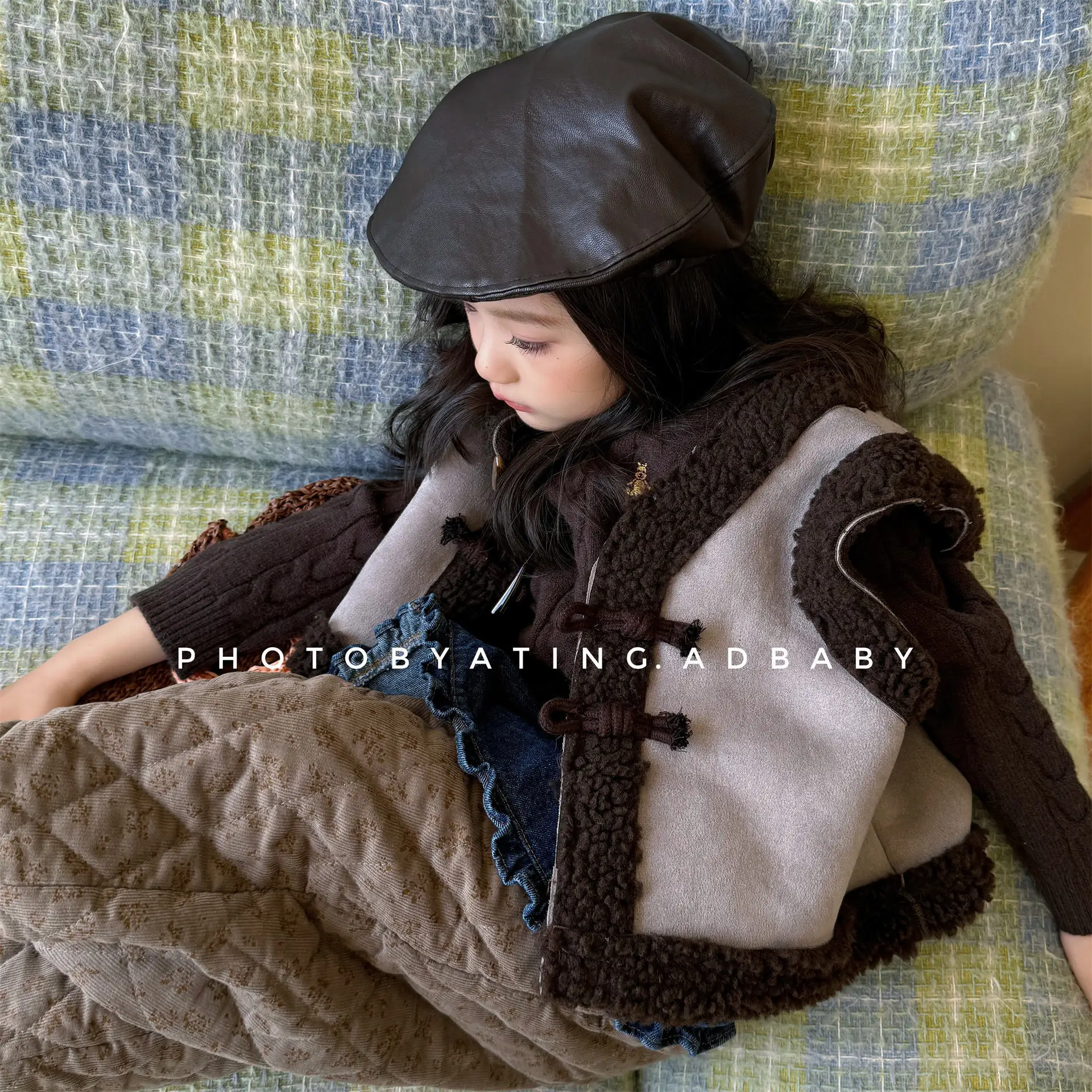 Winter Kids Girls Waistcoat Integrated Leather Jackets For Little Babys Girls V-collar Velvet Thick Infant Girls Sleeveless Coat