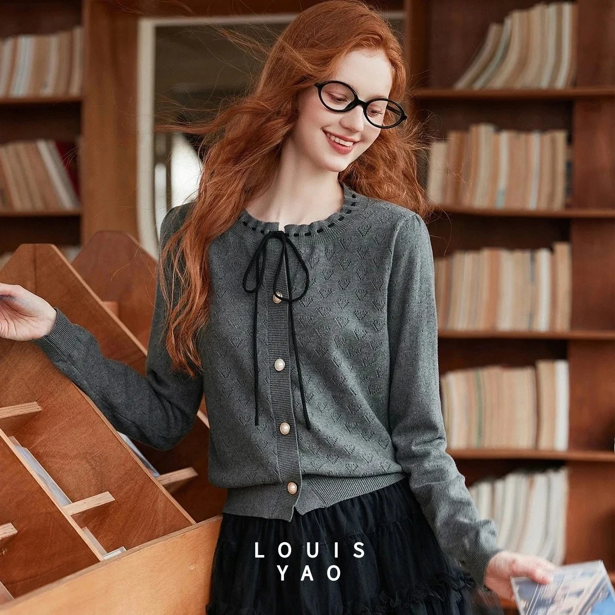 

LOUISYAO Ribbon Bow Women's Knit Cardigan 2025 Autumn/Winter Gentle Texture Pattern Knitwear Micro Elastic Women's Sweater