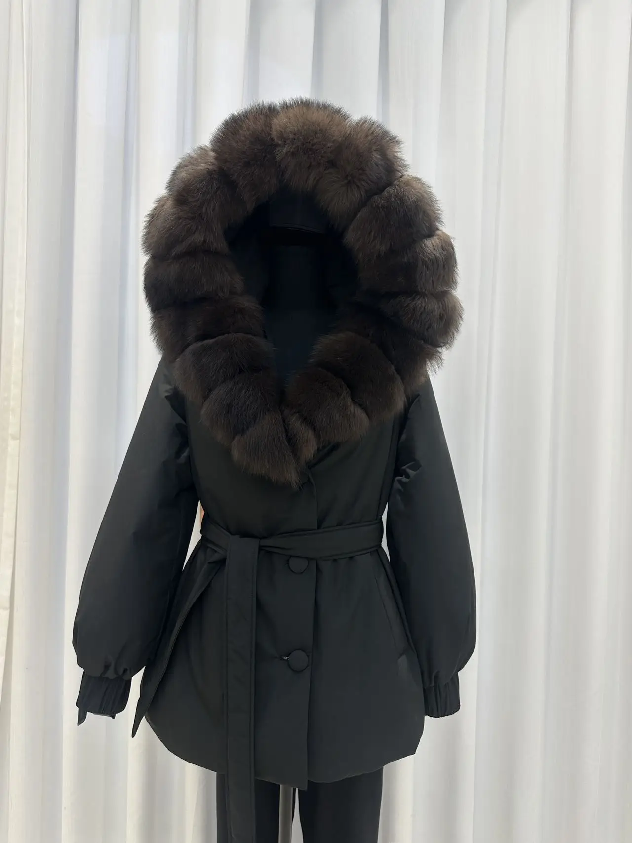 Women's Natural Fur Coat Winter Premium Fur Soft Duck Down Jacket Ultra Warm Vintage Down Coat Stand Collar Cold Climate Outdoor
