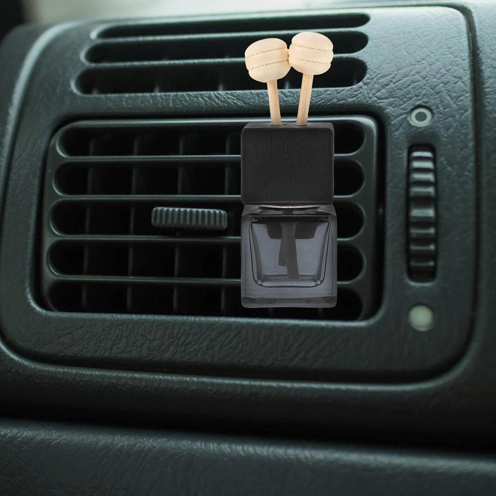 

Car Air Freshener Diffuser Bottle Empty Essential Oil Vial For Car Vent Clip Aroma Decor Automotive Fragrance Holder