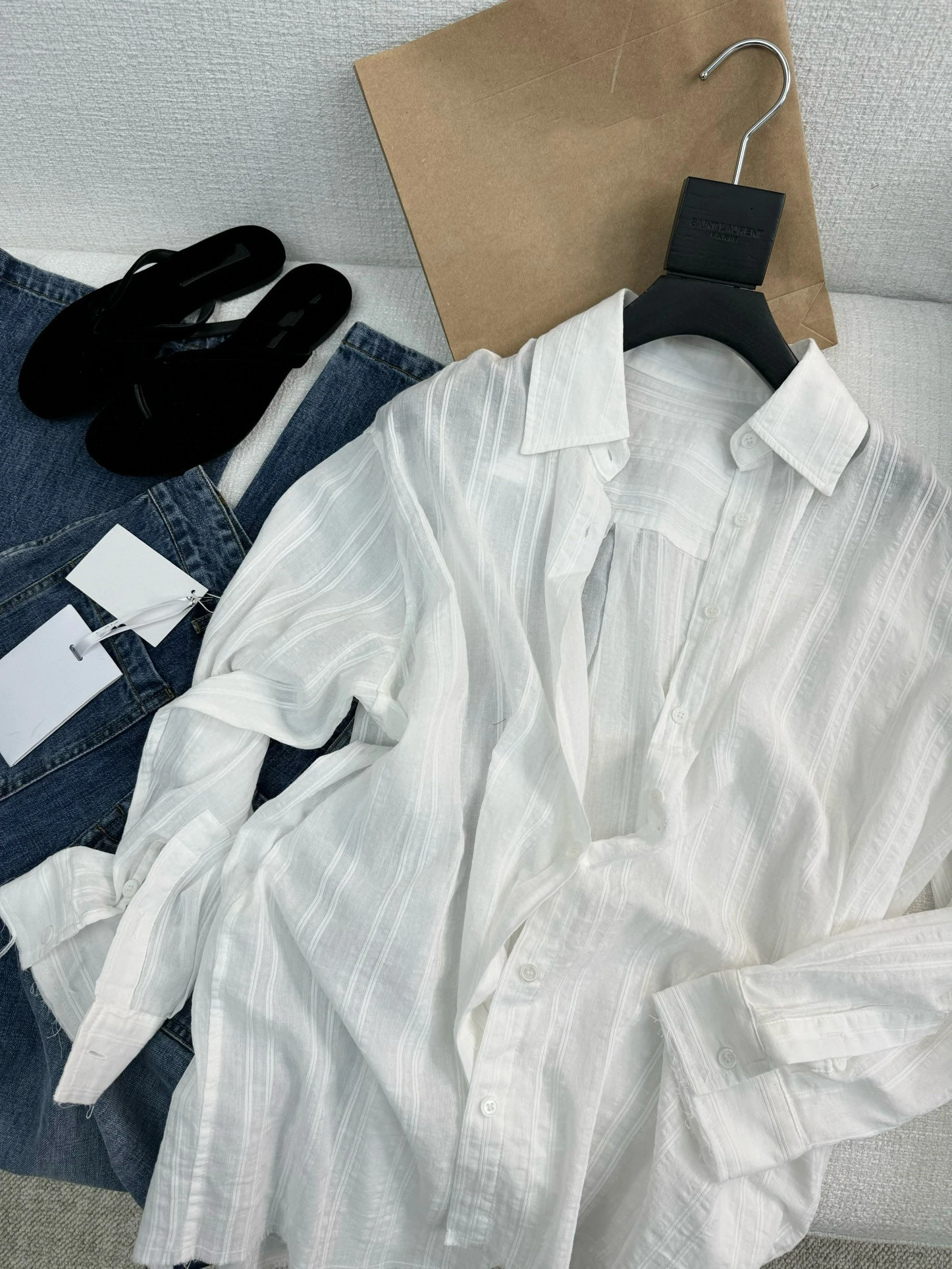 

Белый хлопковый женский свободный тонкий топ с текстурой и вышивкой Lazy Faion, дышащий удобный длинный топ на пуговицах све