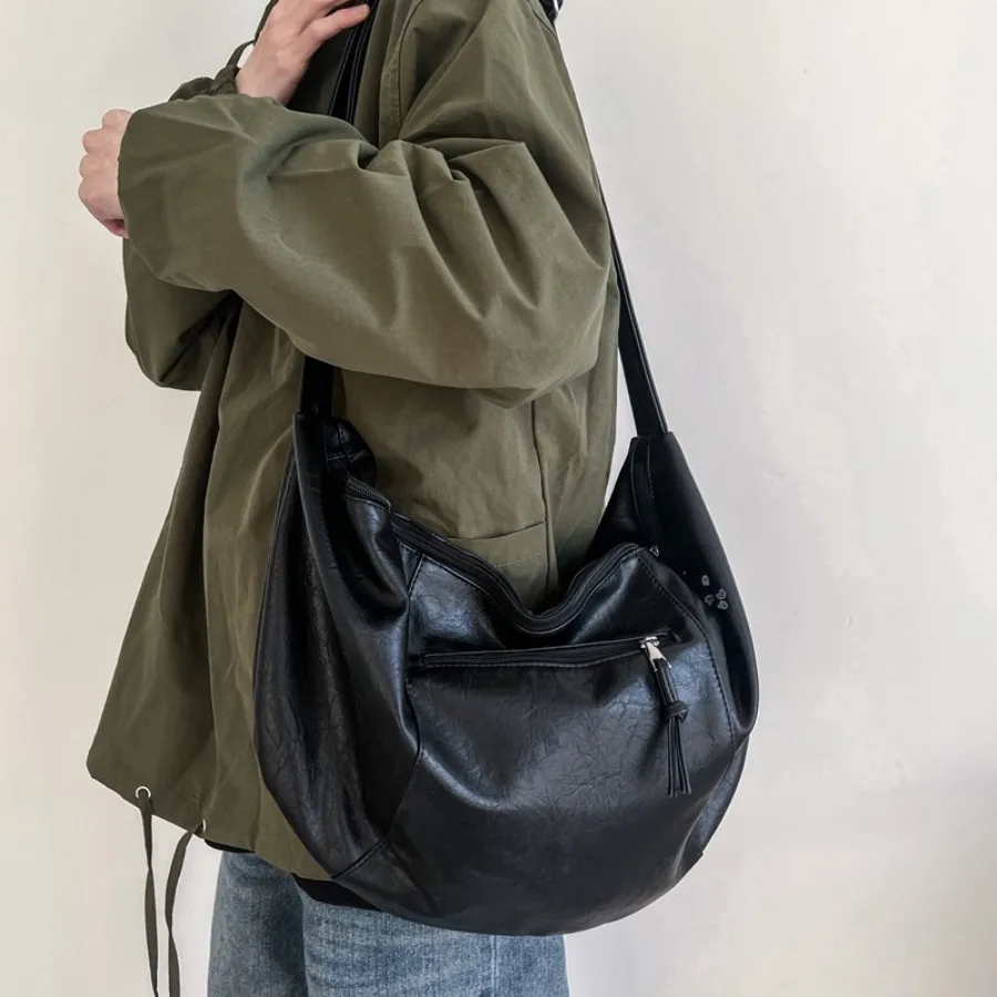 

【New style】Dumpling bag large-capacity men's motorcycle riding bag fashion brand personalized -body bag one-shoulder -pack fitn