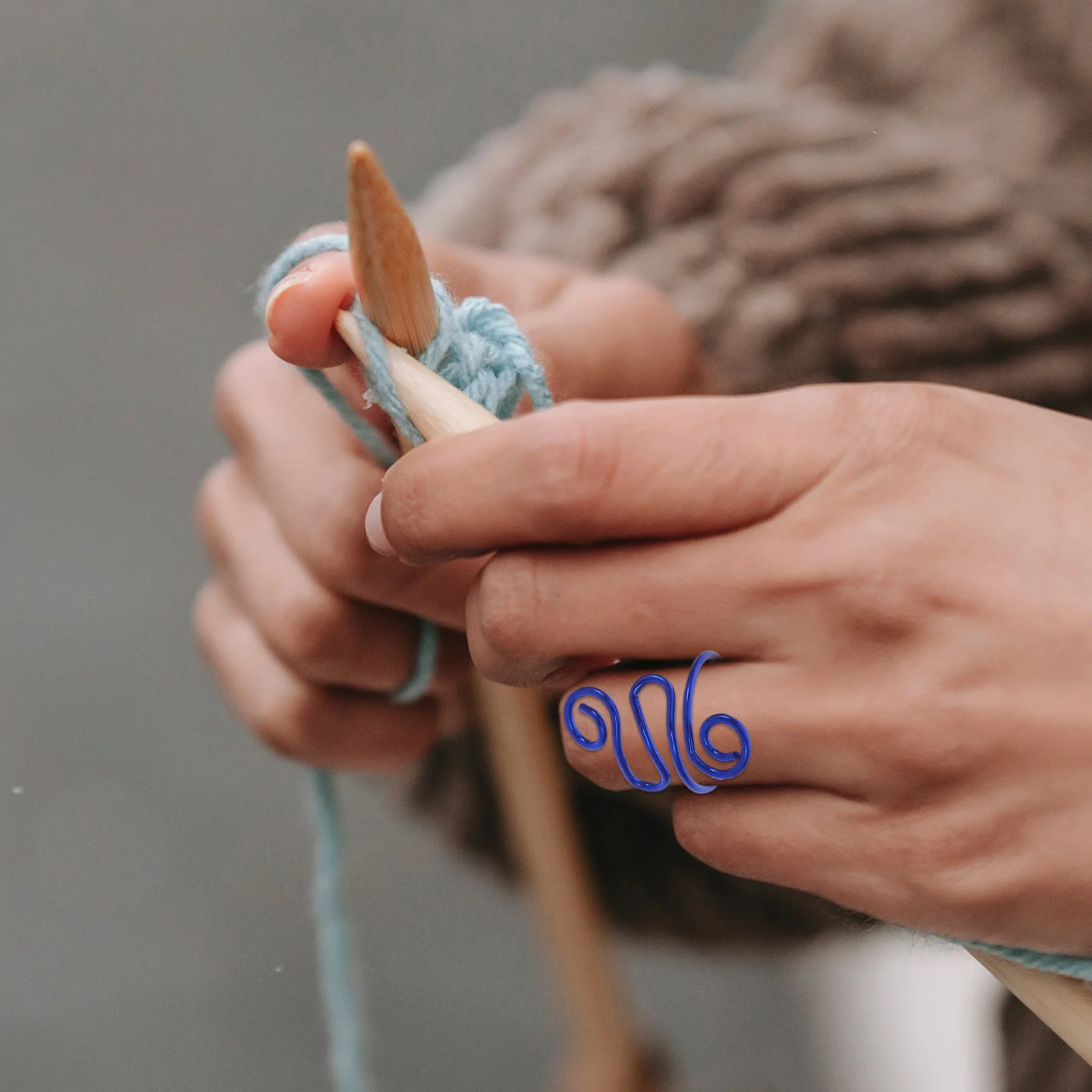 

10Pcs Crochet Ring Adjustable Smooth Tension Open Finger Tool for Knitting Crochet Yarn Guide Decorative Rings