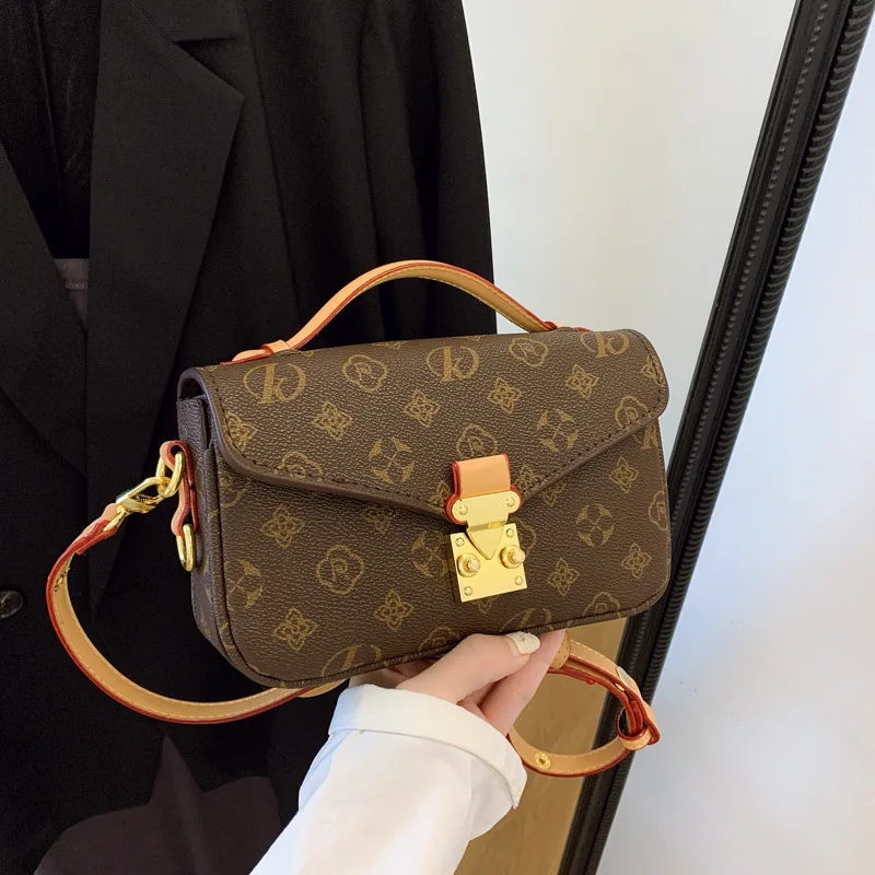 

2025 Luxe Messenger Bag, Fashion Shoulder Crossbody for Women, Minimalist Day-to-Night Tote, Textured Sling Bag, Versatile Top