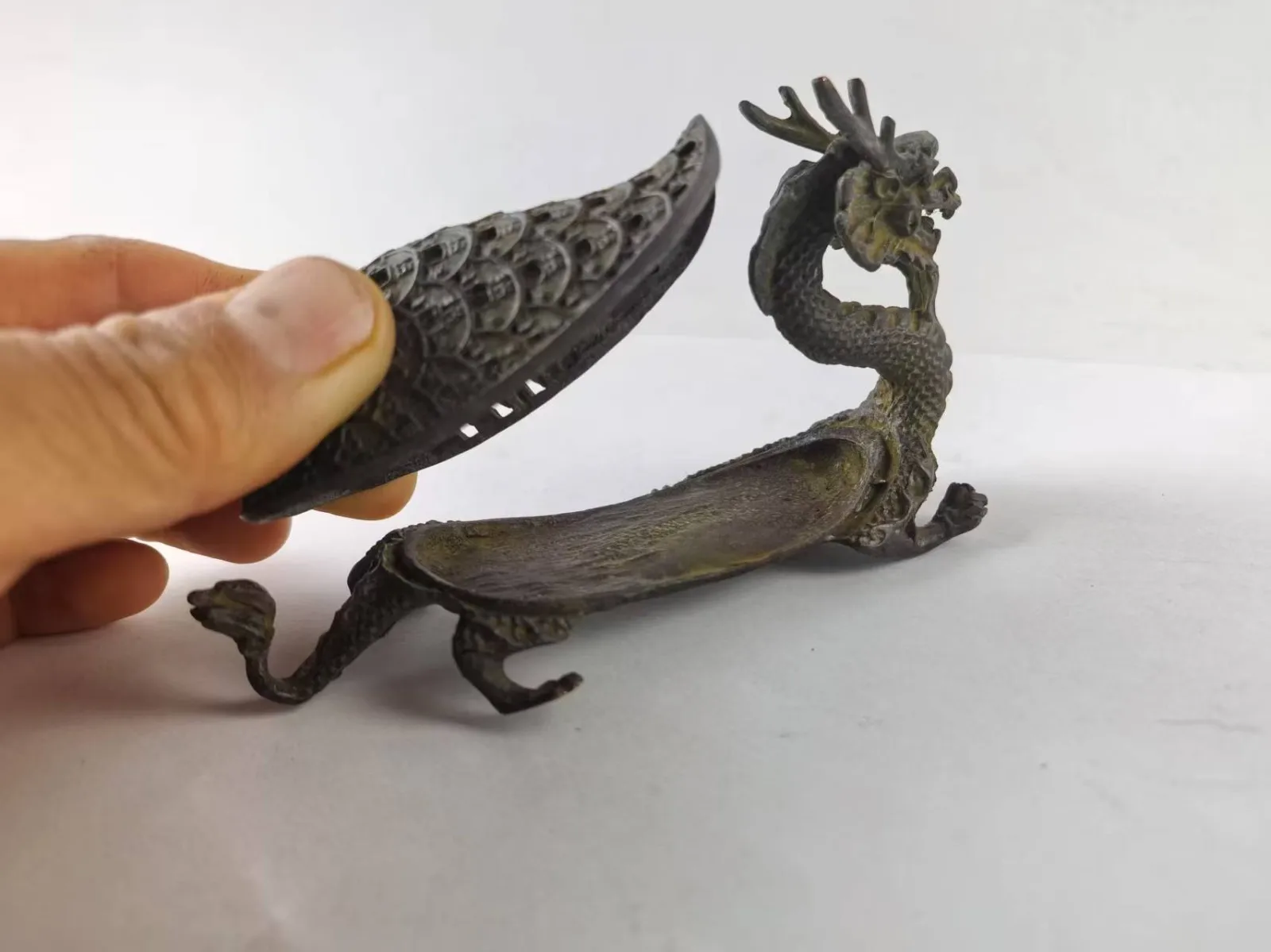China Old bronze ware, Dragon Head Aromatherapy