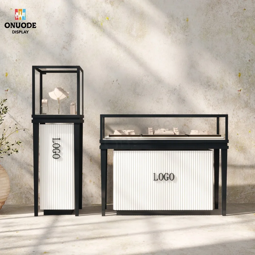 Custom.High-End Jewelry Store Custom Design with Glass Display case Cabinet and Wooden Showcase Furniture for Retail Chains