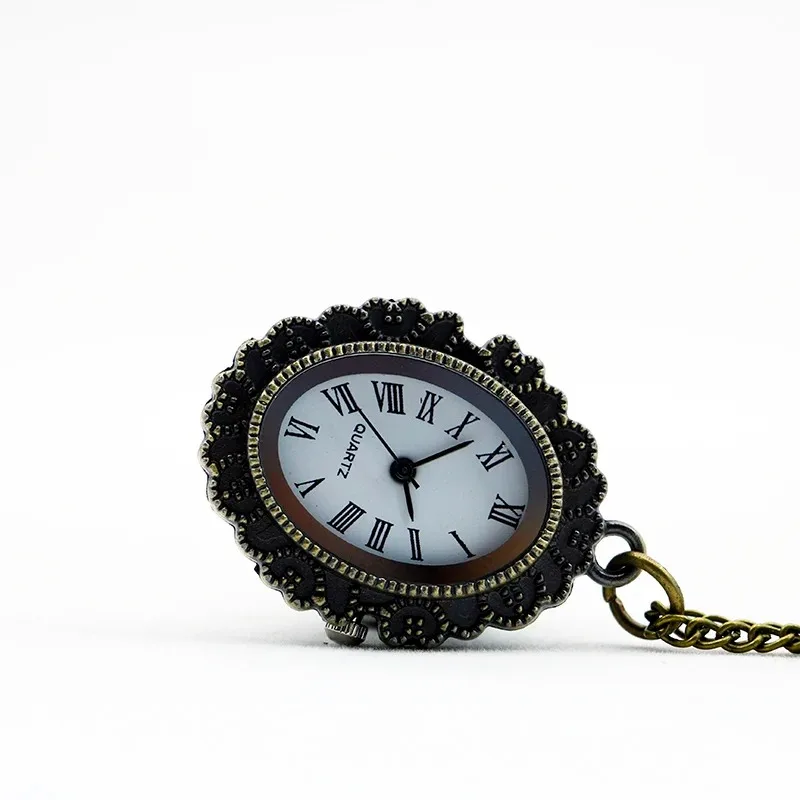 خمر أبيض وأسود روز الإغاثة البيضاوي ساعة جيب كوارتز الأرقام الرومانية قلادة قلادة ساعة مجوهرات هدية للرجال النساء