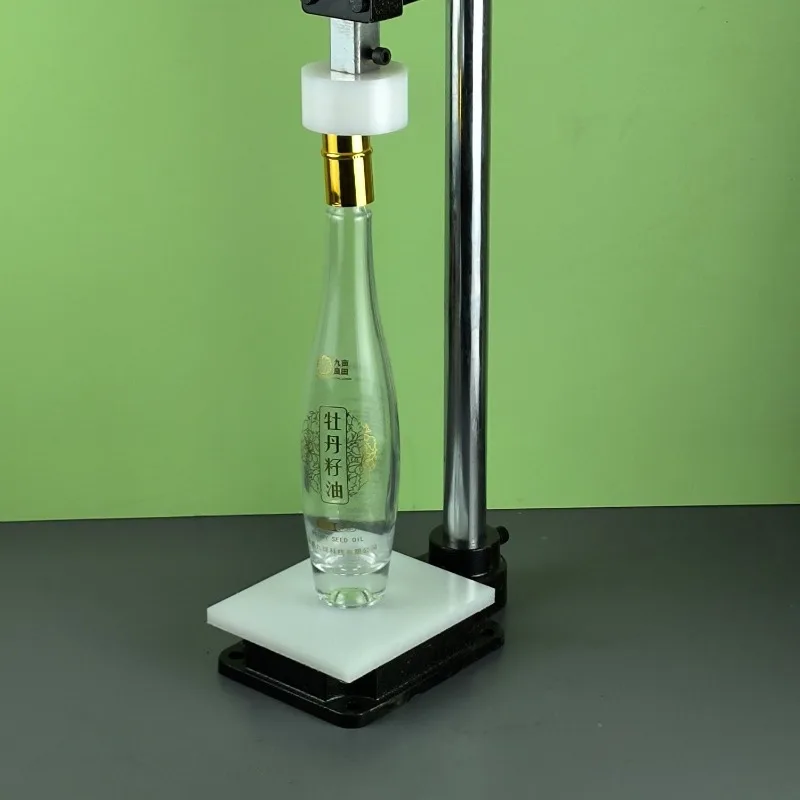 المفاجئة على زجاجة النبيذ الأبيض زجاجة زيت السمسم، آلة ختم زجاجة صلصة الصويا