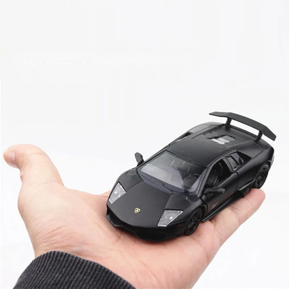 Lamborghini – voiture chauve-souris en alliage moulé sous pression, modèle de portes ouvertes, voitures de sport avec véhicule rétractable, cadeaux de Festival pour enfants, échelle 1:36