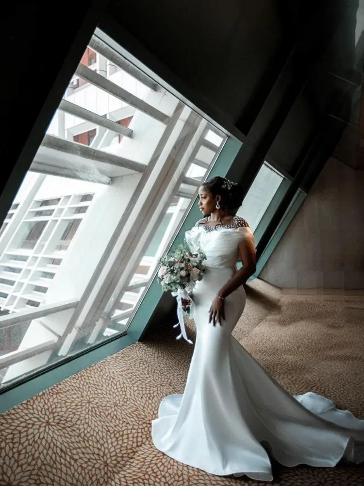 Flavinke Customized Mermaid Wedding Dresses Bride Sheer O-neck Pearls Satin Africa Garden Beach Bridal Gowns Vestido De Novia