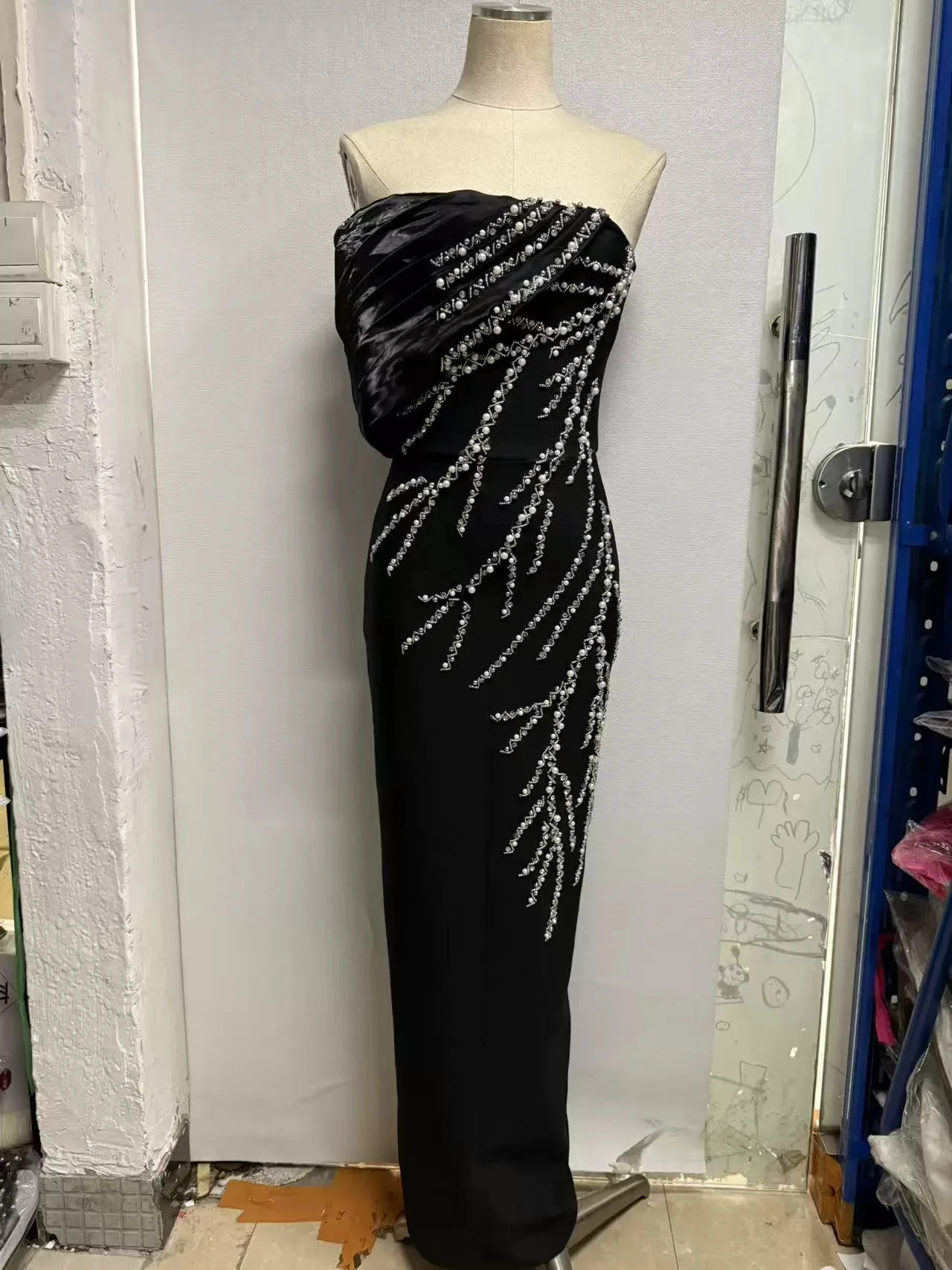 

2025 Sexy Heavy Beaded Slim Fit Elastic Bandage Skirt Long Banquet Party Evening Dress-GZXX1056