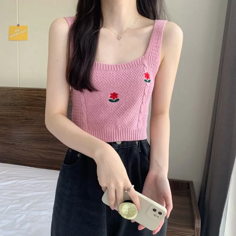 짧은 수 놓은 꽃 니트 여성 여름 2024 새로운 솔리드 다목적 슬림 피팅 민소매 겉옷 탱크 탑