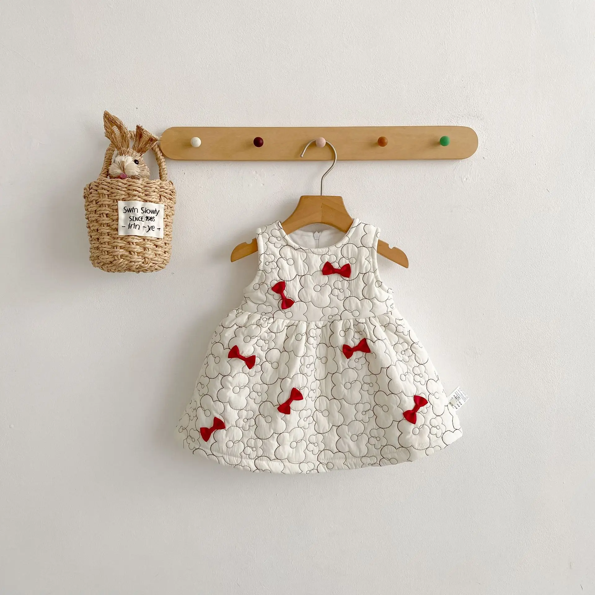 

Осенняя новая одежда для малышей 0-3 лет, красивая и модная, жилет-юбка с галстуком-бабочкой, плотное платье