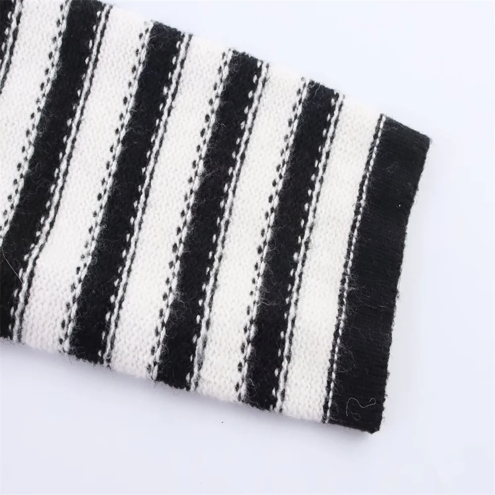 Veste cardigan tricotée rayée avec décoration de boutons de fleurs tridimensionnelles pour femmes, haut ample et décontracté