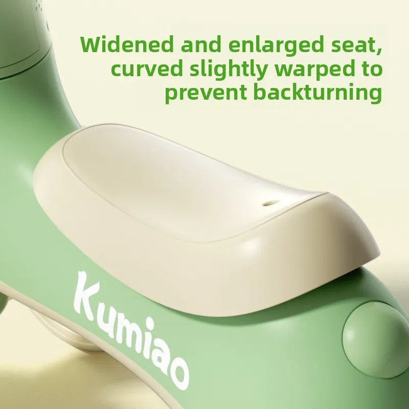 4輪幼児用スクーター漫画ペンギンバランスバイク、1〜3歳のお子様向け、乗車学習用ベビースクーター、音楽とLEDライト付き