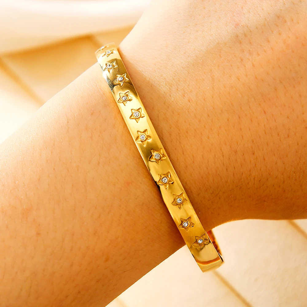 Classic Creative Retro Design Diamond-Encrusted Star Gold Closed Bracelet Woman New In Stainless Steel Bracelet Jewelry